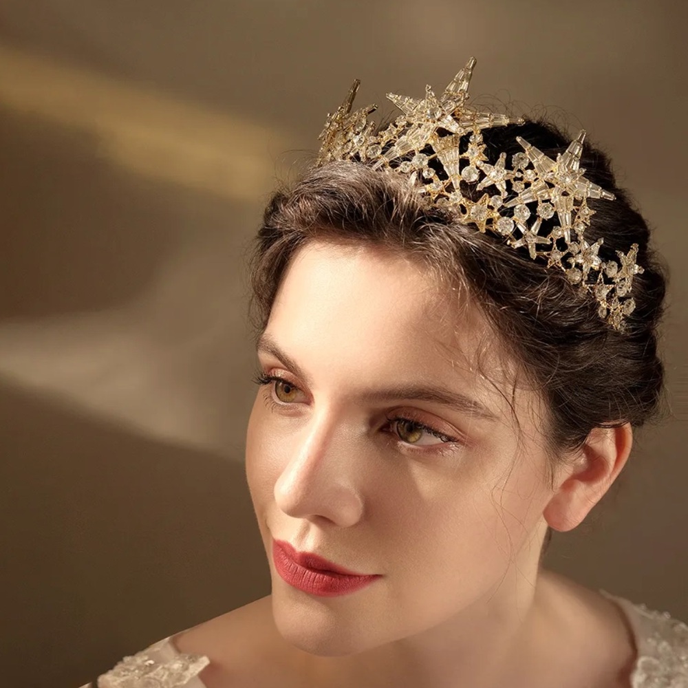 Elegant Gold Star Tiara - Picture 5 of 7